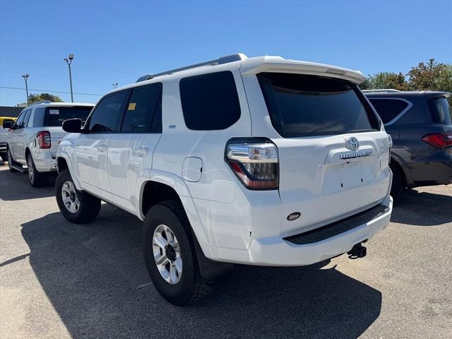 Used 2015 Toyota 4Runner SR5 AWD/4WD image 7