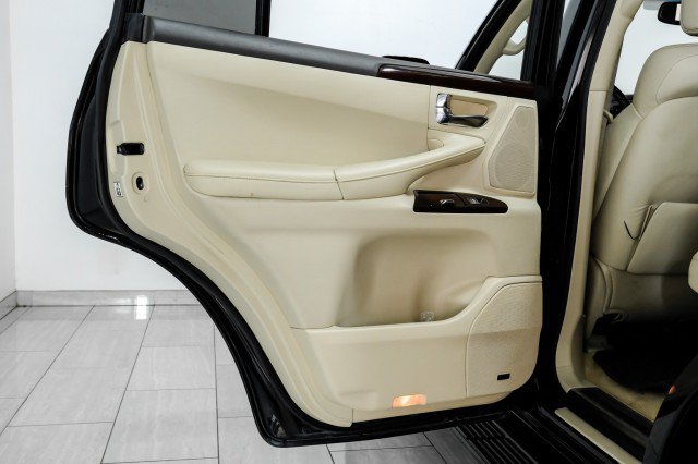 Used 2014 Lexus LX 570 4WD image 57