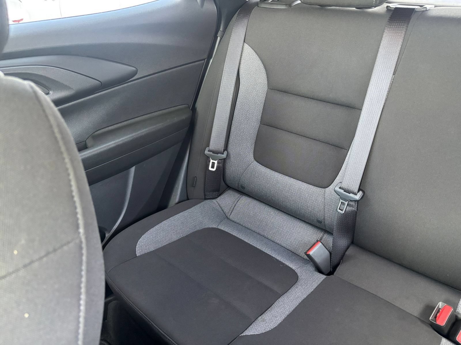 Used 2025 Chevrolet TrailBlazer LT FWD image 37