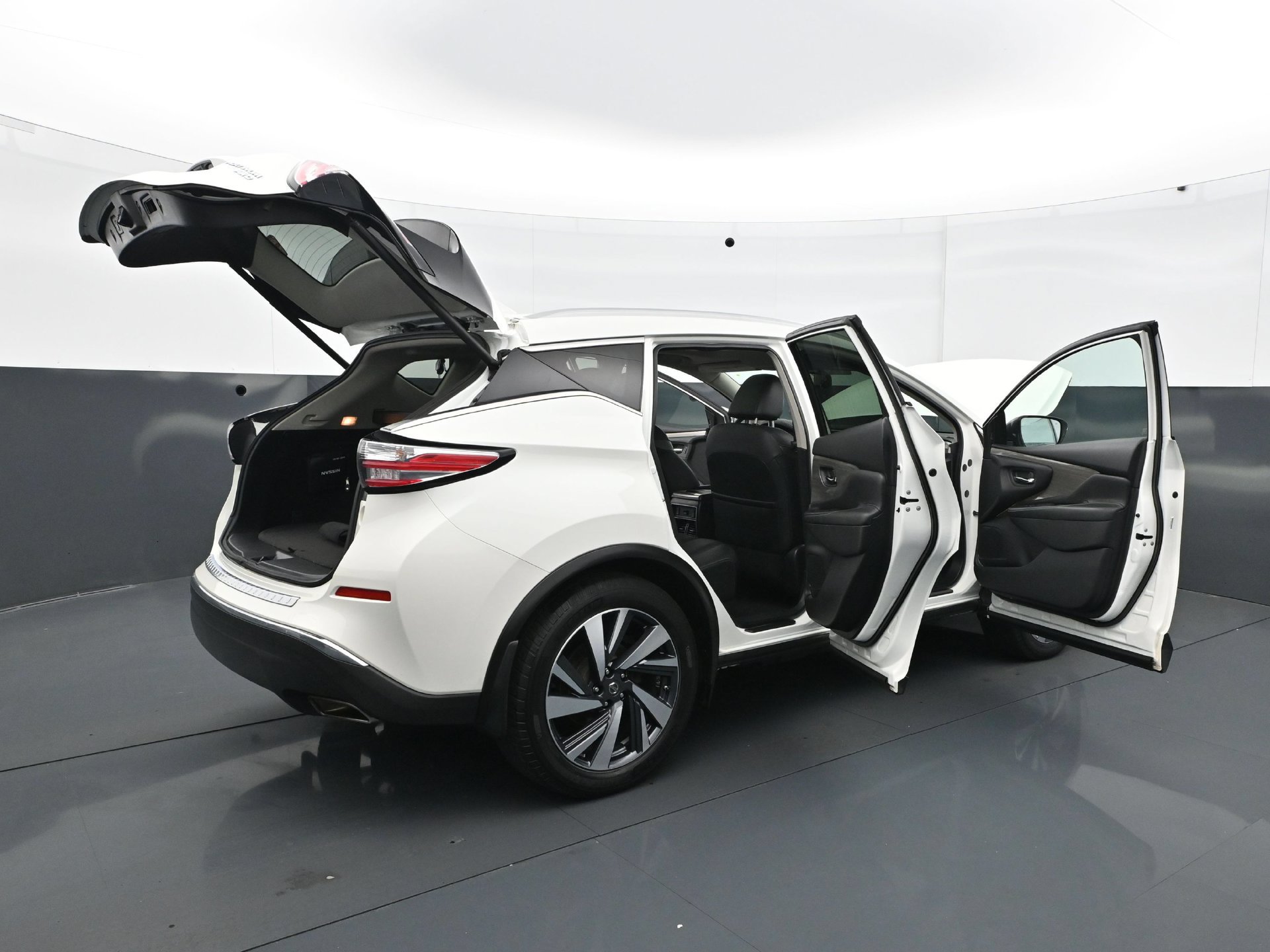 Used 2018 Nissan Murano Platinum w/ Cargo Package AWD/4WD image 37