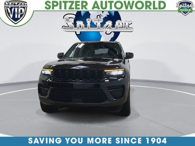 Used 2024 Jeep Grand Cherokee Altitude image 7