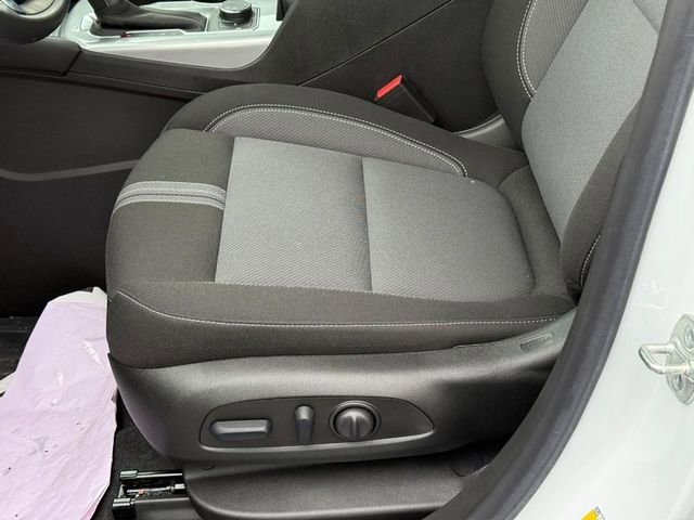 Used 2025 Chevrolet Blazer LT image 18