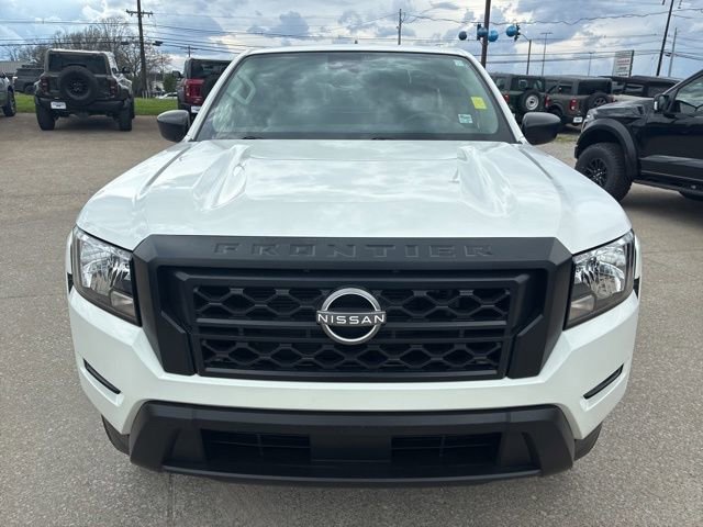 Used 2022 Nissan Frontier S RWD image 2
