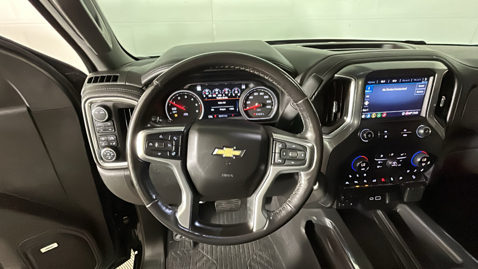 Used 2020 Chevrolet Silverado 1500 LTZ AWD/4WD image 18