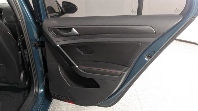Used 2018 Volkswagen GTI SE image 21