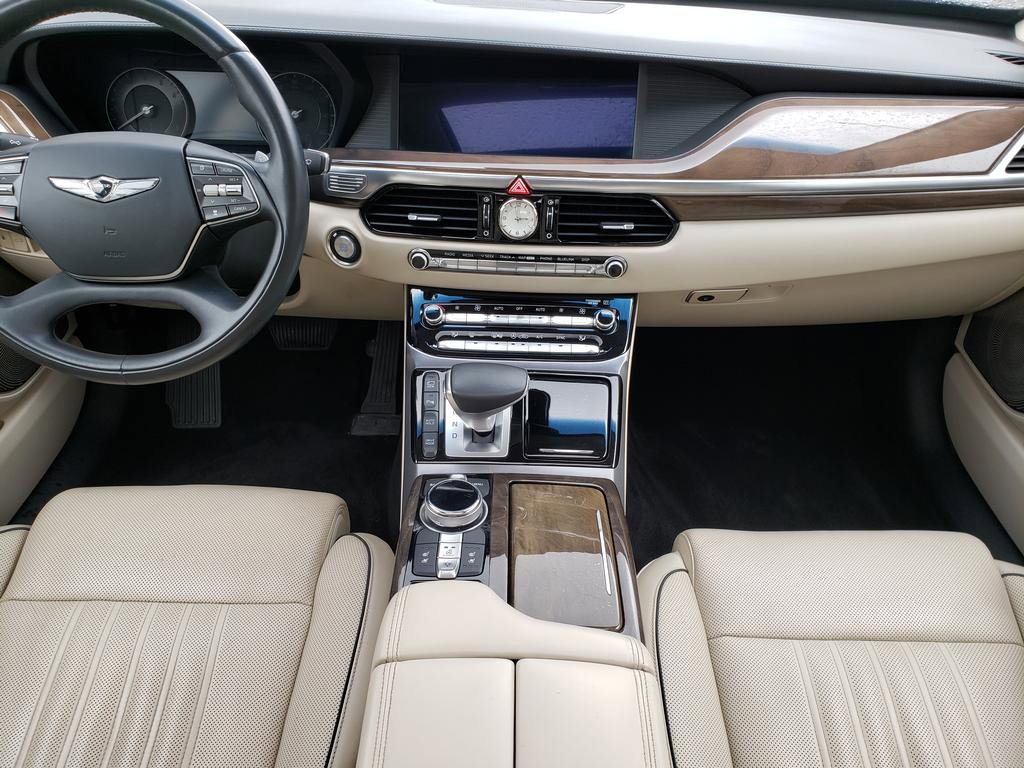 Used 2017 Genesis G90 3.3T Premium image 12