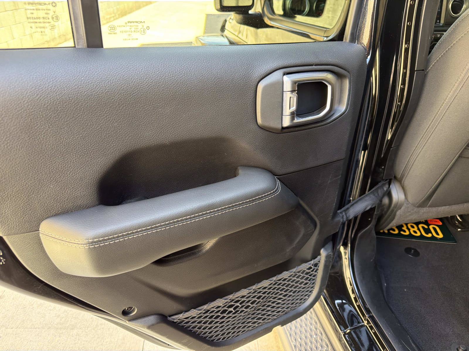 Used 2020 Jeep Gladiator Overland AWD/4WD image 9