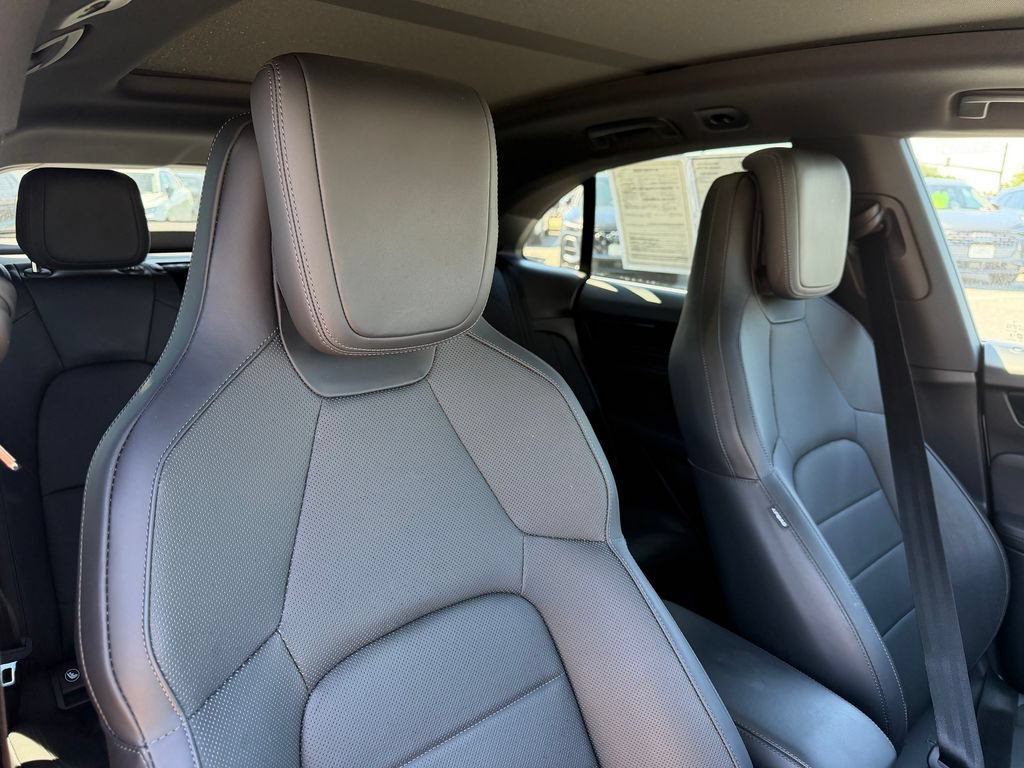 Used 2025 Porsche Macan 4 Electric AWD/4WD image 17