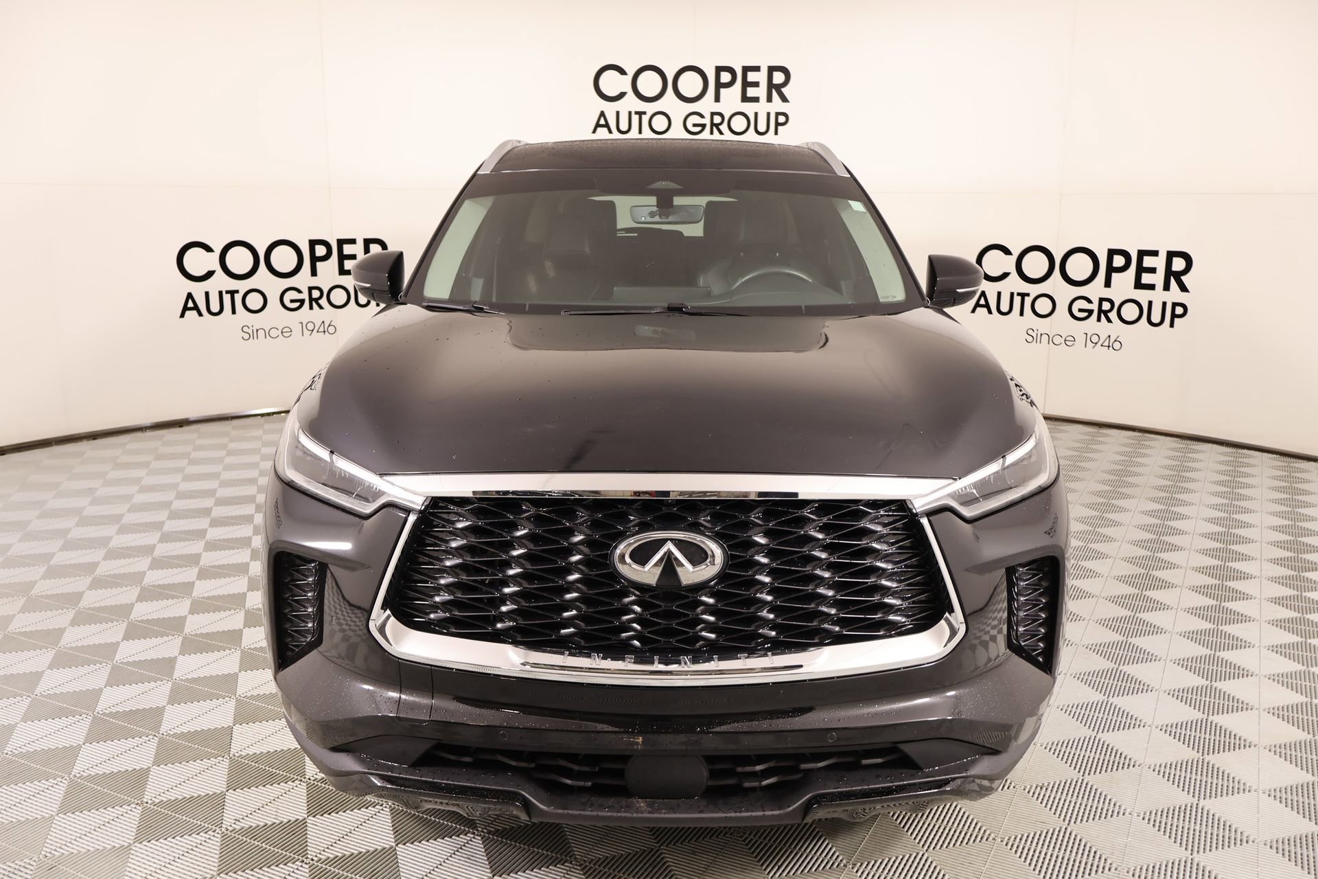 Used 2023 INFINITI QX60 Luxe AWD/4WD image 9