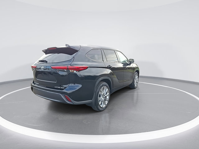 Used 2023 Toyota Highlander Limited image 10