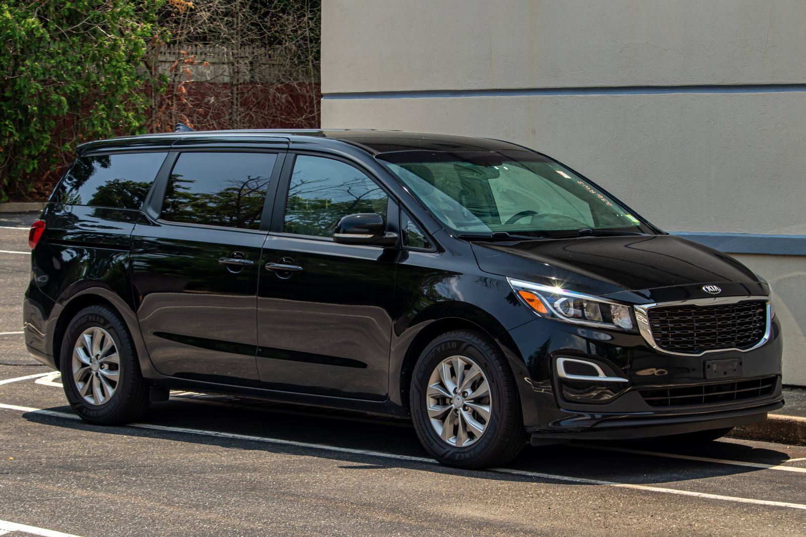 Used 2020 Kia Sedona LX FWD image 12