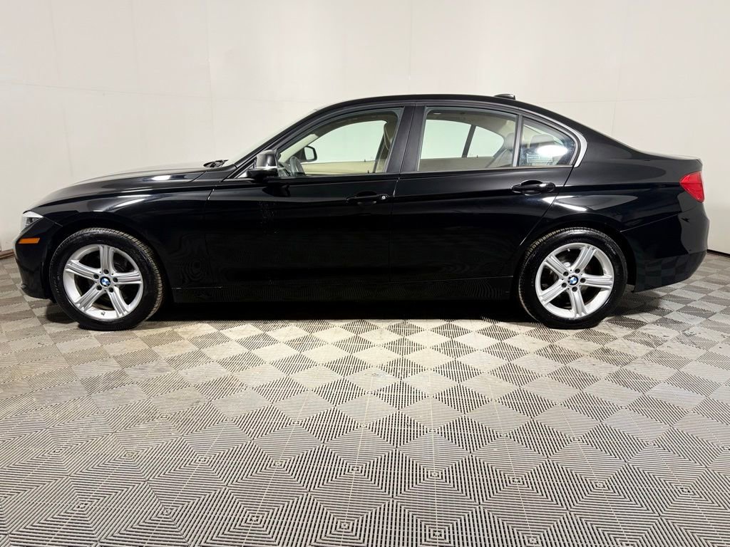 Used 2014 BMW 328i xDrive Sedan AWD/4WD image 3