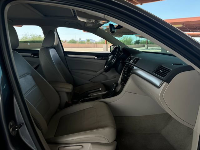 Used 2014 Volkswagen Passat TDI SE FWD image 36