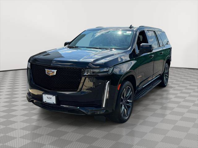 Used 2023 Cadillac Escalade ESV Sport AWD/4WD image 3