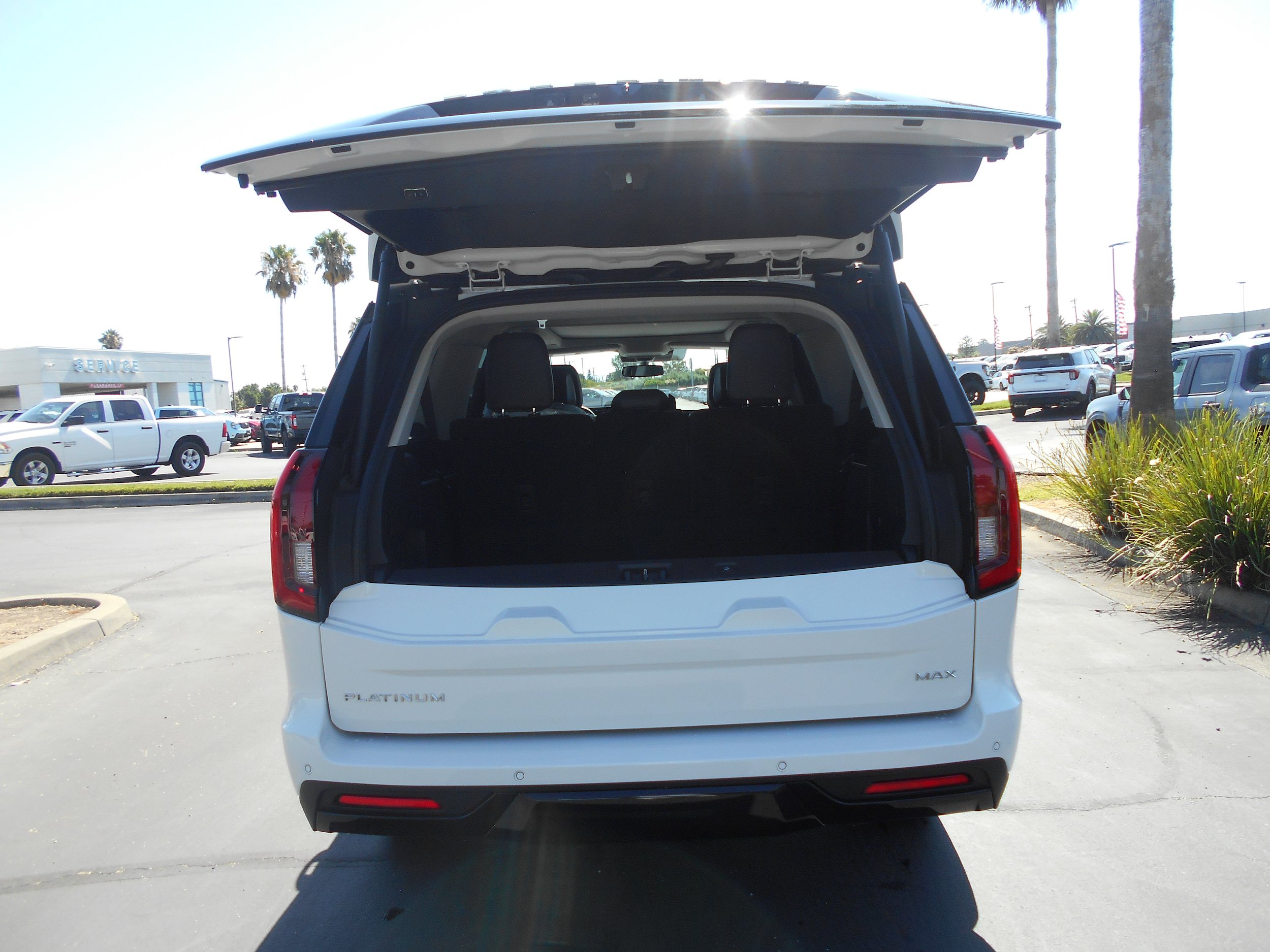 New 2027 Ford Expedition Max Platinum w/ Driver's Package RWD image 10