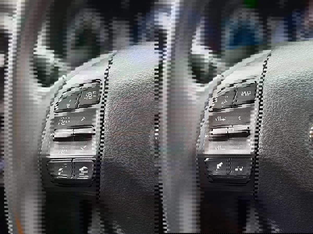 Used 2019 Hyundai Kona Limited image 33