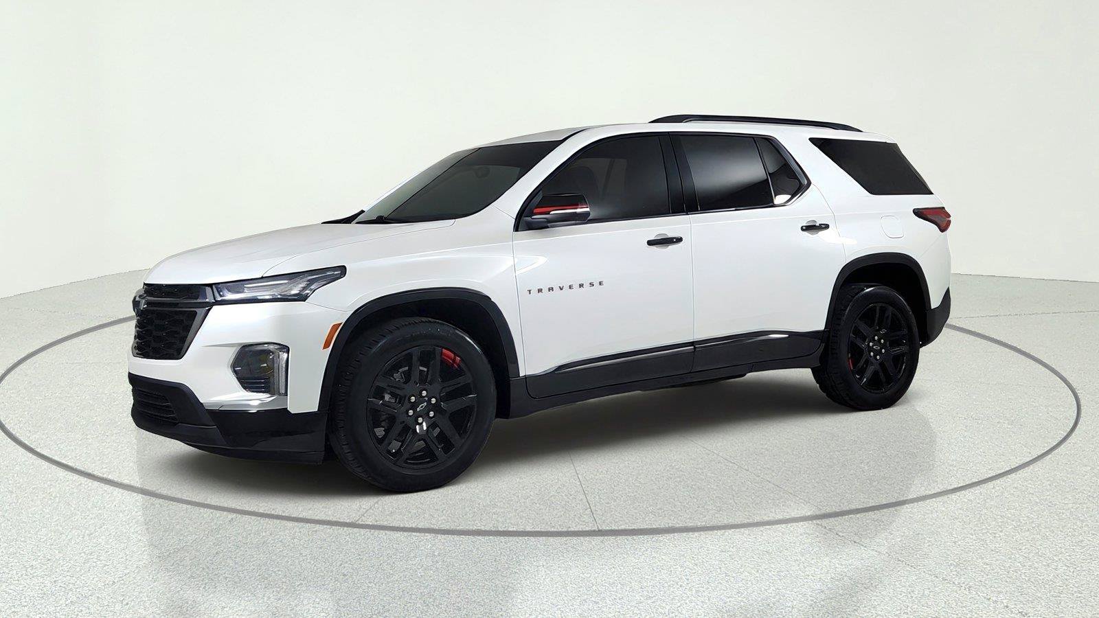 Used 2023 Chevrolet Traverse Premier w/ Redline Edition FWD image 3