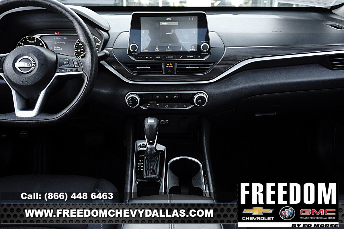 Used 2024 Nissan Altima 2.5 SV FWD image 15