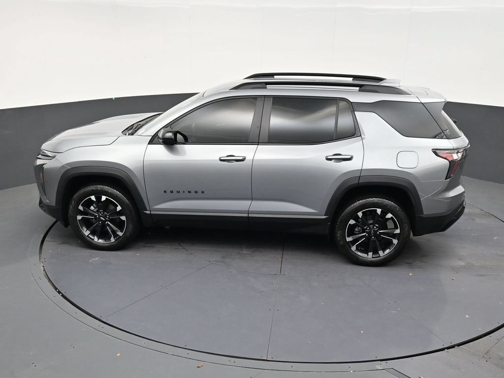 Used 2026 Chevrolet Equinox RS FWD image 13