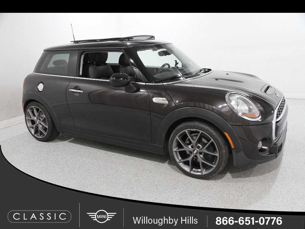 Used 2015 MINI Cooper S image 1