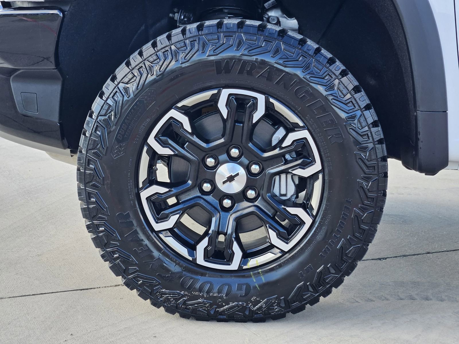 New 2026 Chevrolet Silverado 1500 ZR2 image 14