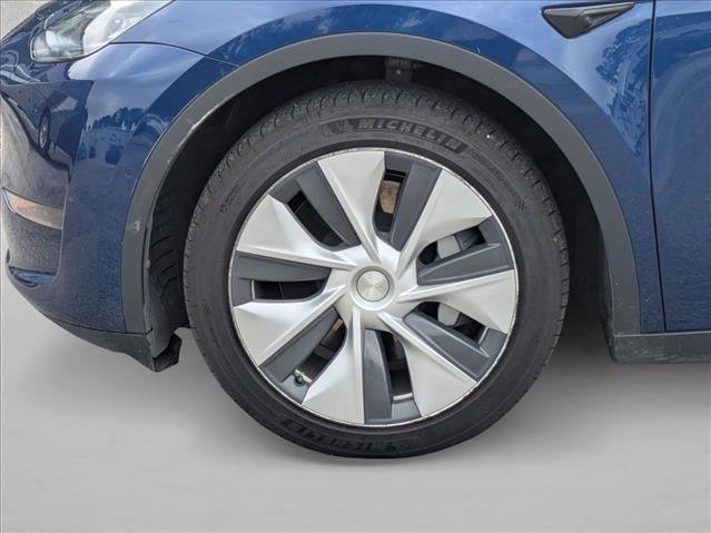 Used 2021 Tesla Model Y Long Range image 9
