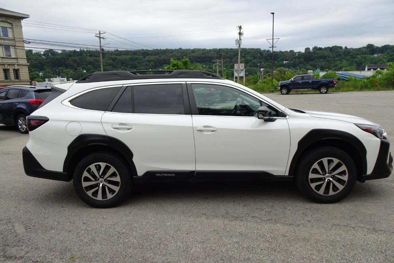 Used 2024 Subaru Outback Premium AWD/4WD image 5