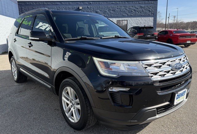 Used 2018 Ford Explorer XLT w/ Equipment Group 202A AWD/4WD image 7