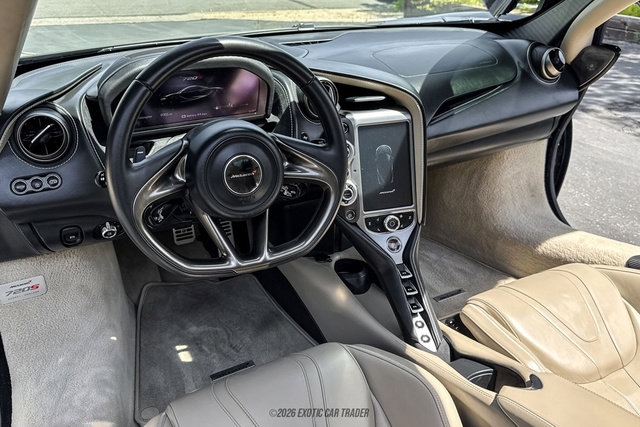 Used 2018 McLaren 720S Luxury RWD image 22