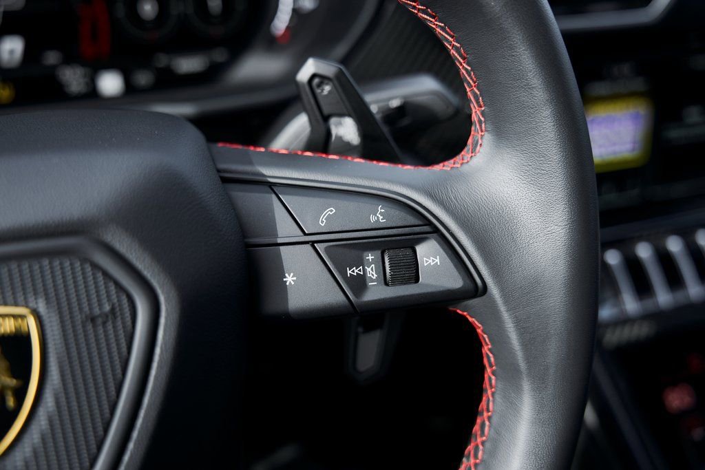 Used 2024 Lamborghini Urus Performante image 74