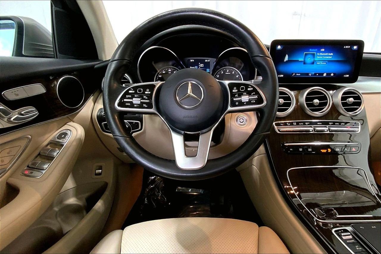 Used 2022 Mercedes-Benz GLC 300 image 4