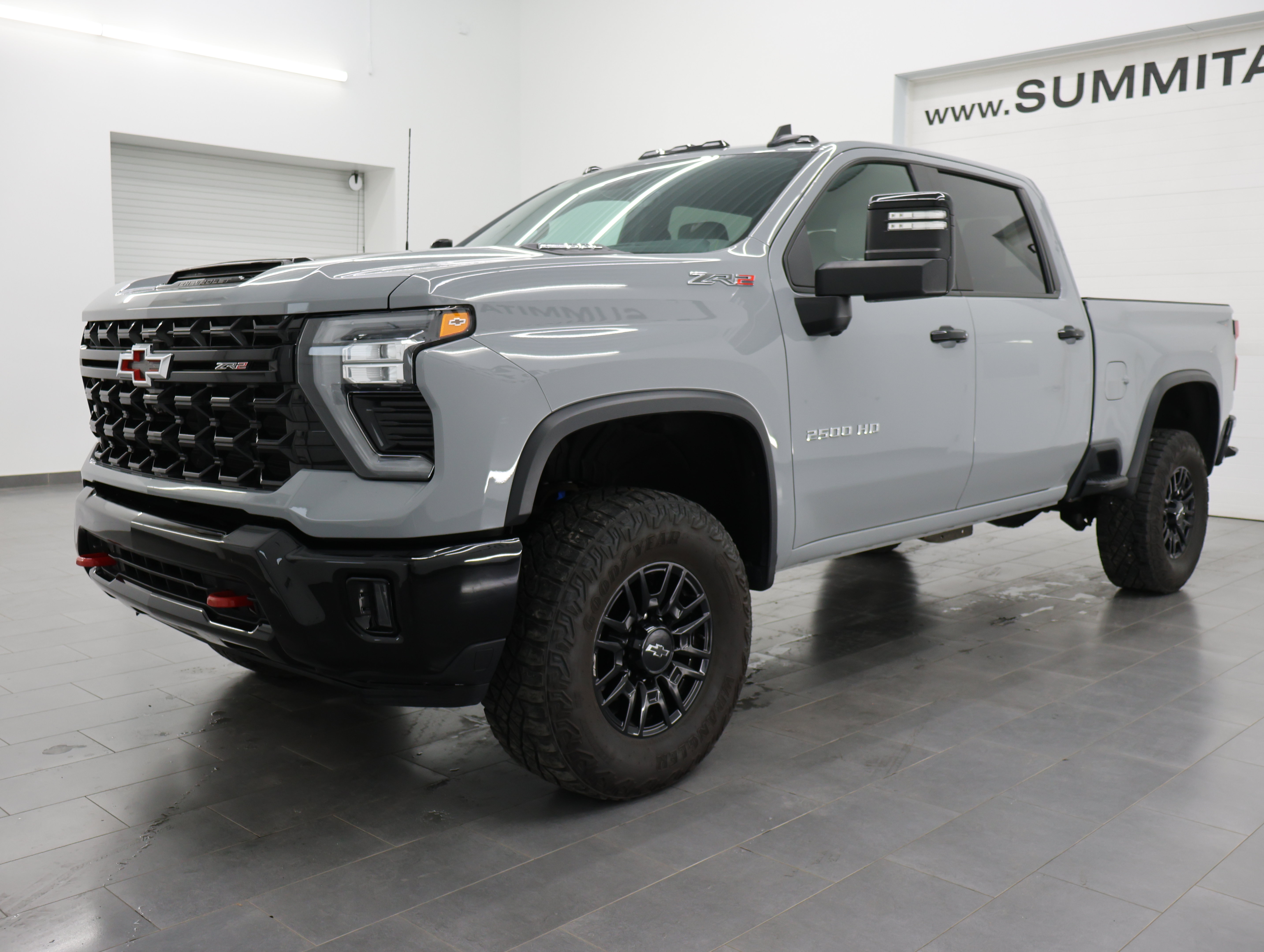 Used 2024 Chevrolet Silverado 2500 LTZ w/ LTZ Plus Package AWD/4WD image 68