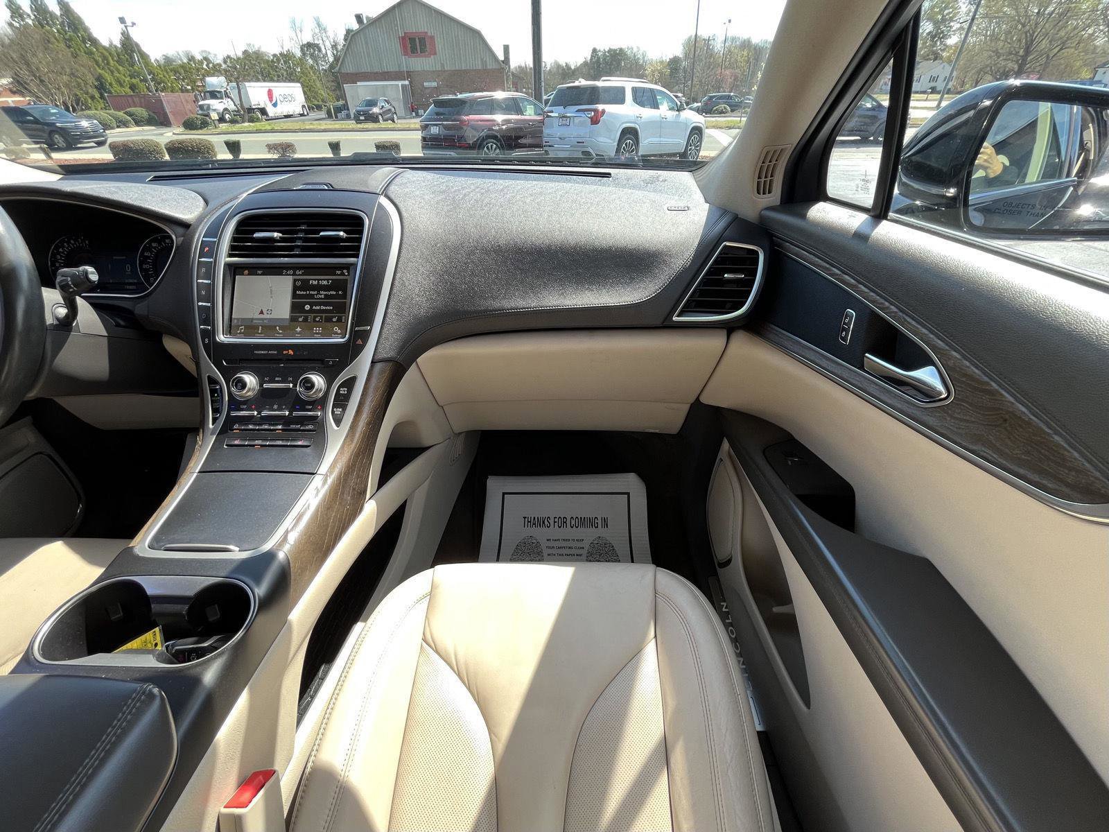 Used 2017 Lincoln MKX Select w/ Select Plus Package image 13