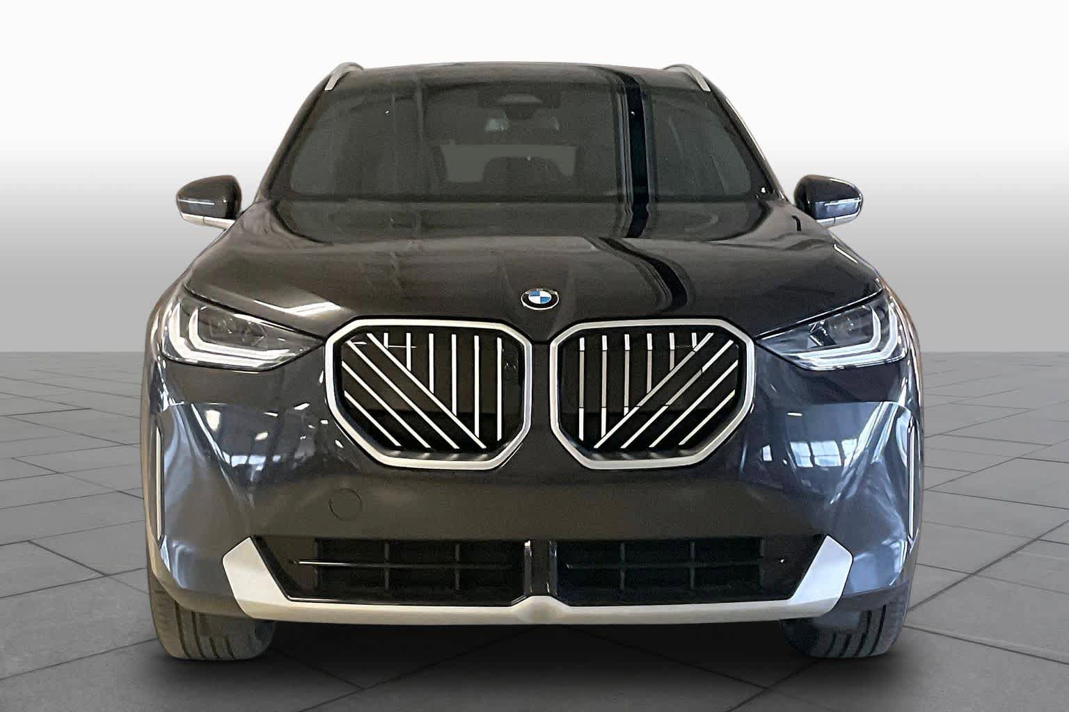 Used 2025 BMW X3 xDrive30 AWD/4WD image 3