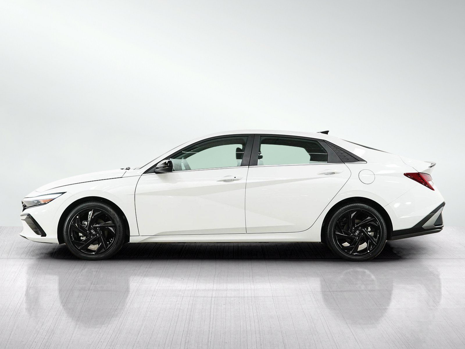 Certified 2026 Hyundai Elantra SEL Sport Premium FWD image 2
