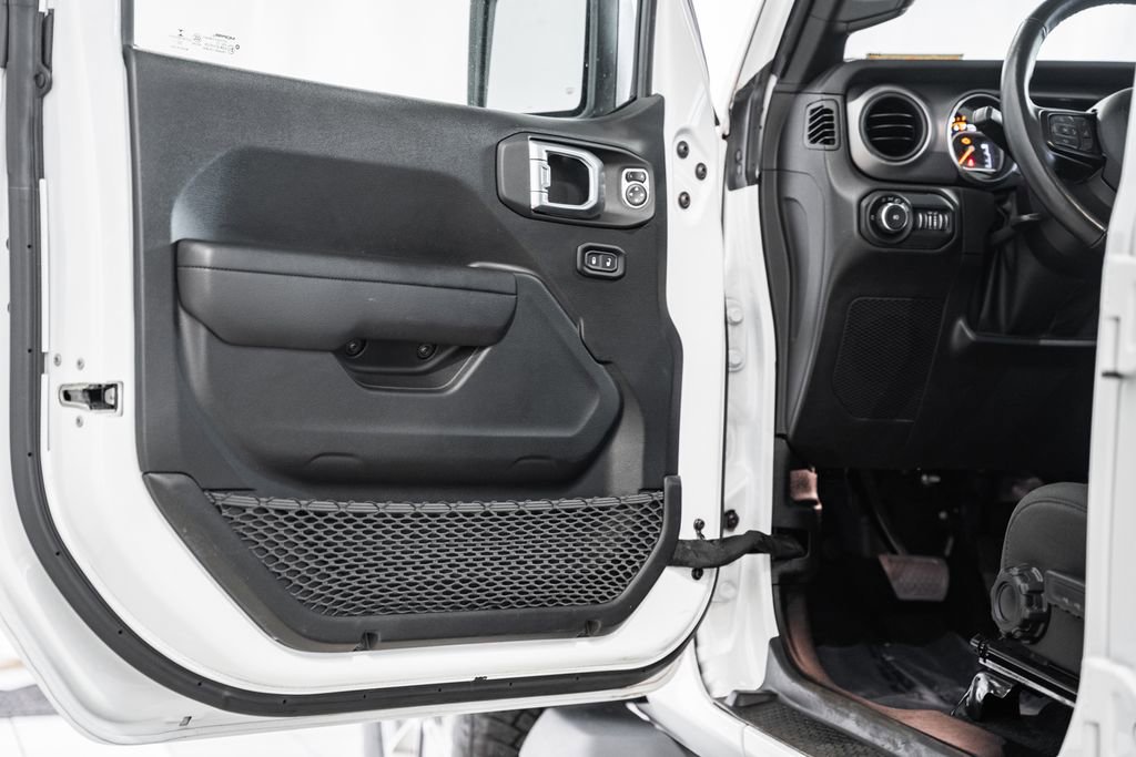 Used 2022 Jeep Wrangler Unlimited Sport image 40