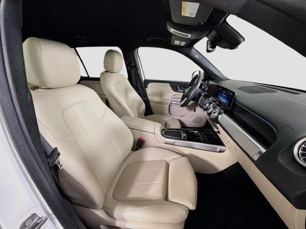 Used 2025 Mercedes-Benz GLB 250 image 26