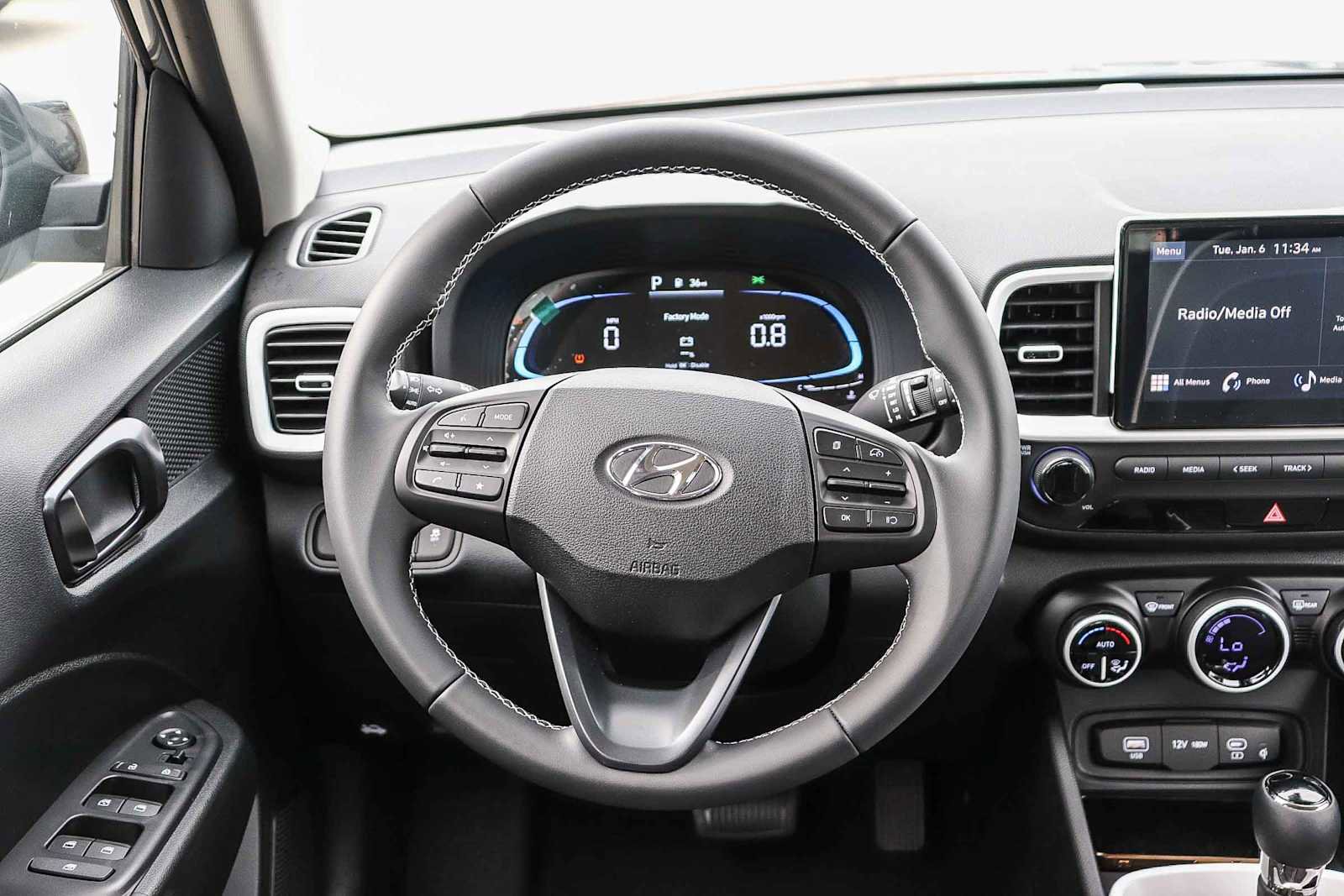 New 2026 Hyundai Venue SEL image 18