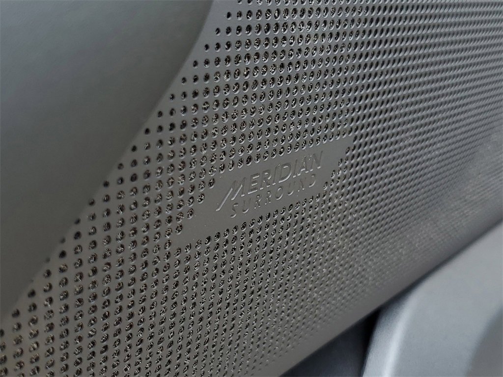 New 2026 Land Rover Range Rover Velar Dynamic SE image 13