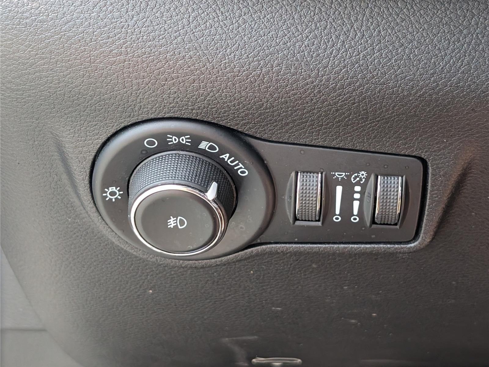 Used 2023 Jeep Compass Trailhawk AWD/4WD image 21