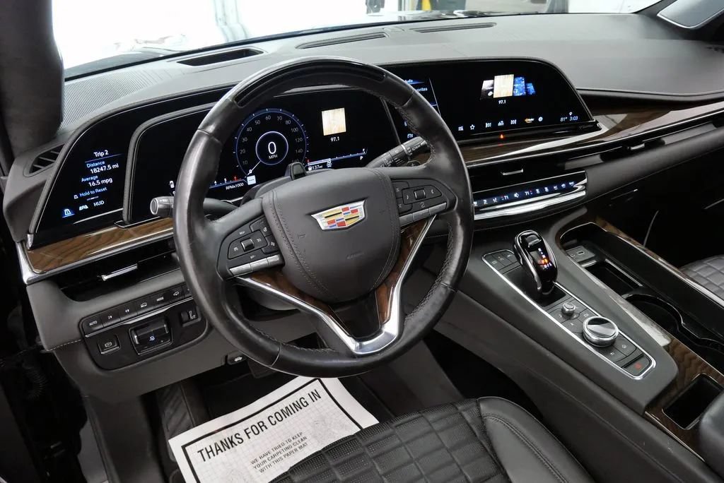 Used 2024 Cadillac Escalade Premium Luxury Platinum AWD/4WD image 11