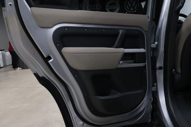 Used 2020 Land Rover Defender 110 HSE AWD/4WD image 21