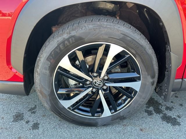 Used 2025 Toyota Corolla Cross AWD Hybrid w/ Convenience Package image 16