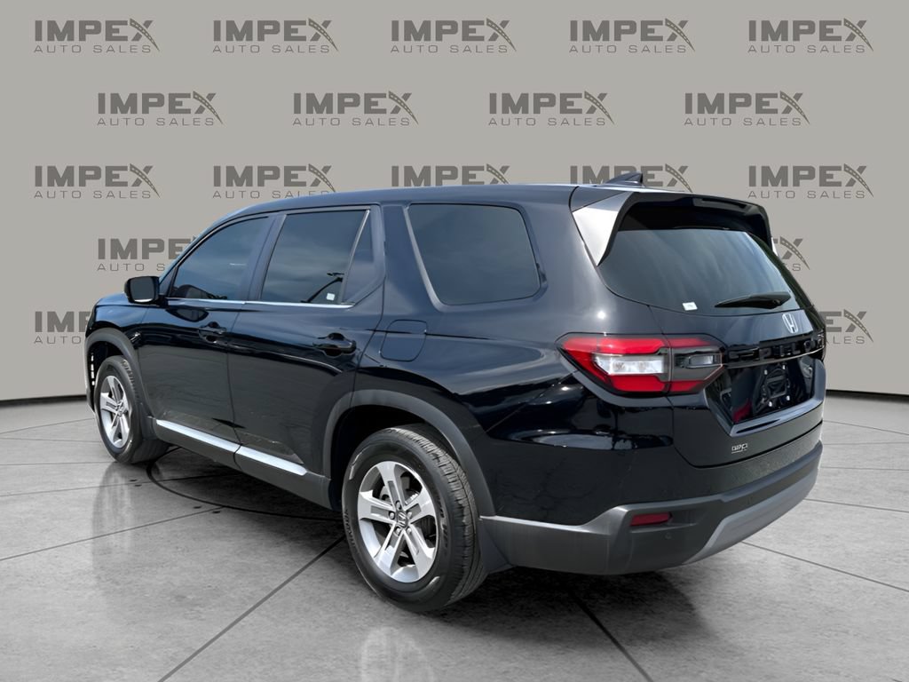 Used 2025 Honda Pilot EX-L image 3