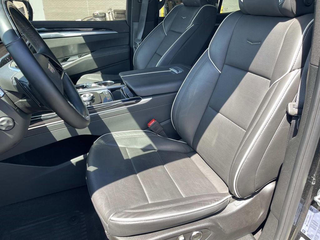 Certified 2025 Cadillac Escalade Sport w/ Touring Package AWD/4WD image 25