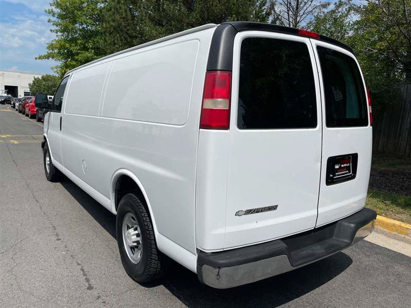 Used 2007 Chevrolet Express 3500 Extended RWD image 23