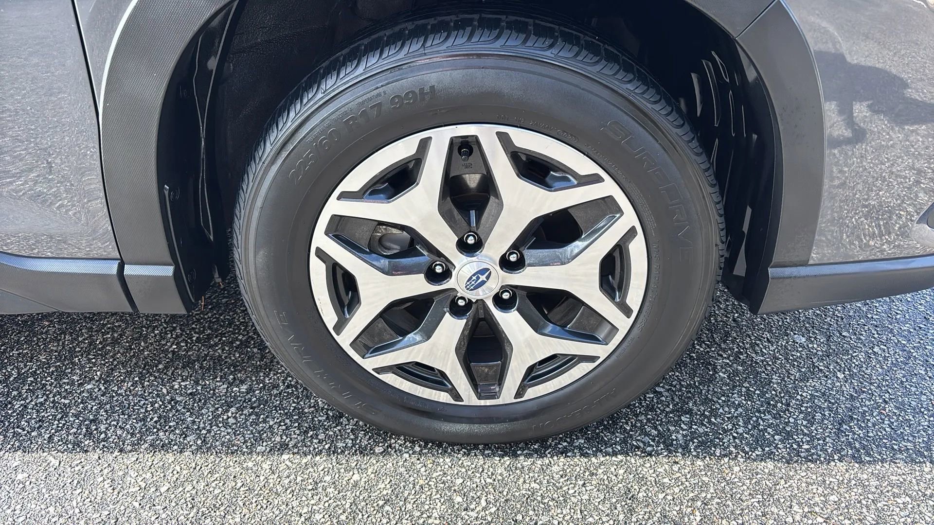 Used 2023 Subaru Forester Premium image 27