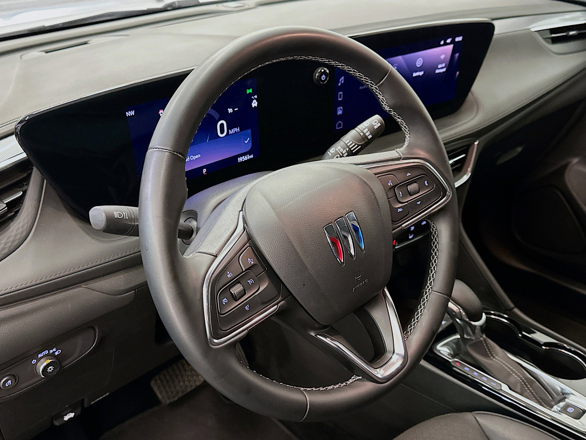 Used 2025 Buick Encore GX Preferred image 18