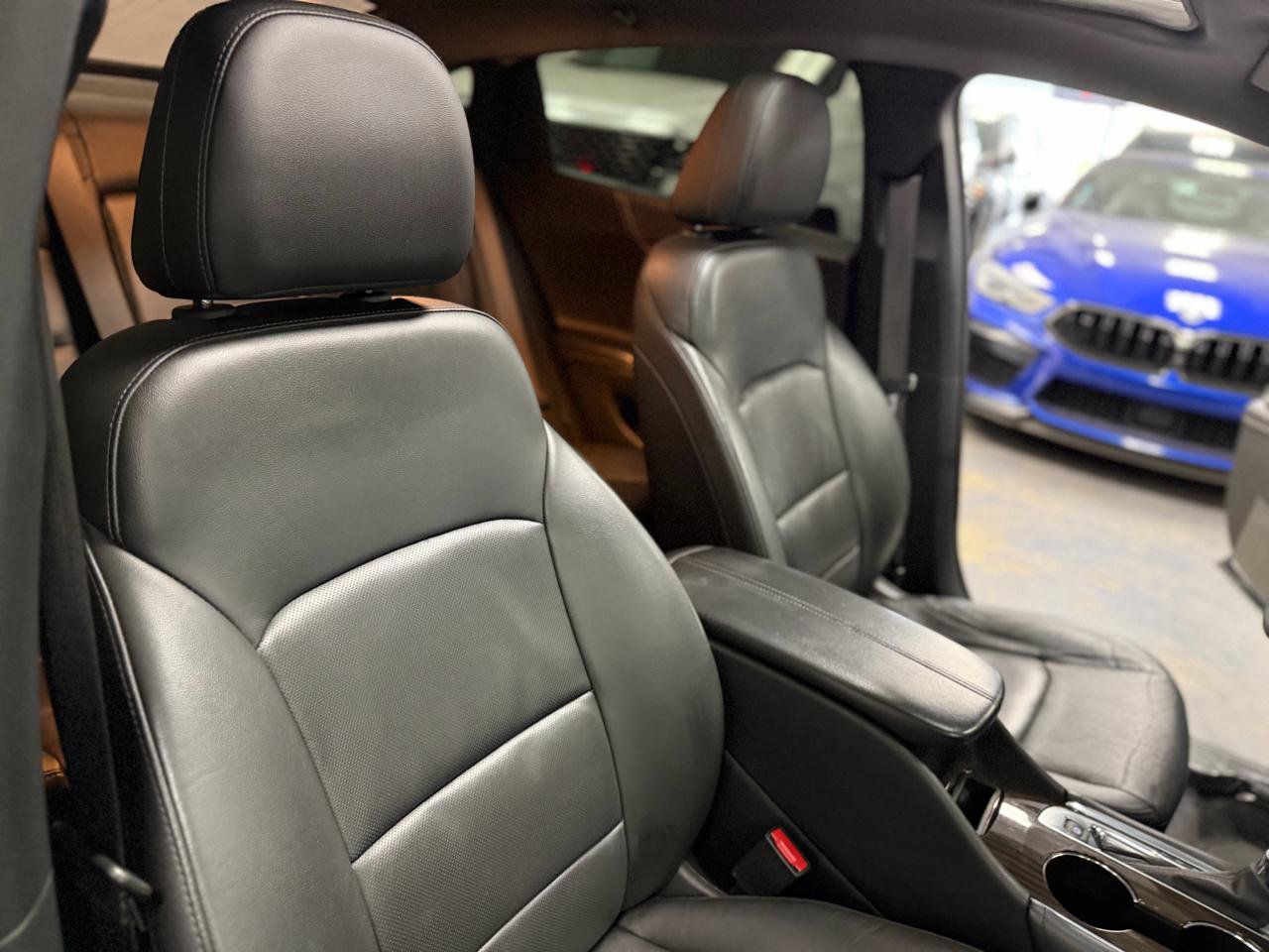 Used 2019 Chevrolet Malibu Premier w/ Sun and Wheel Package image 38