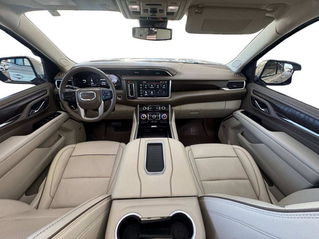 Used 2023 GMC Yukon Denali image 12